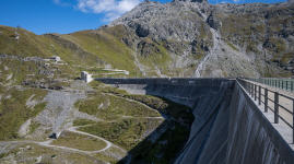 Staumauer Oberaarsee